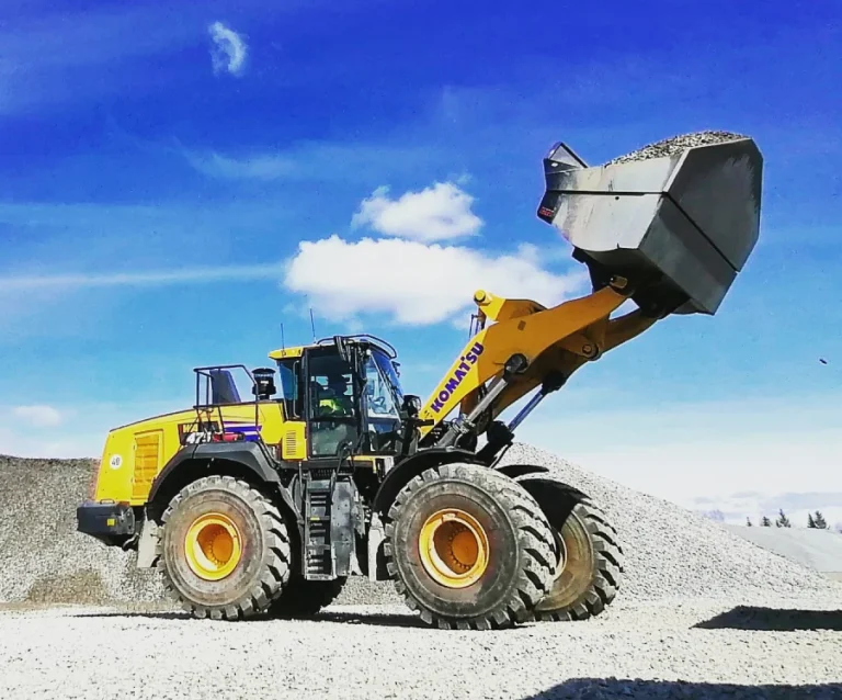 Komatsu 475